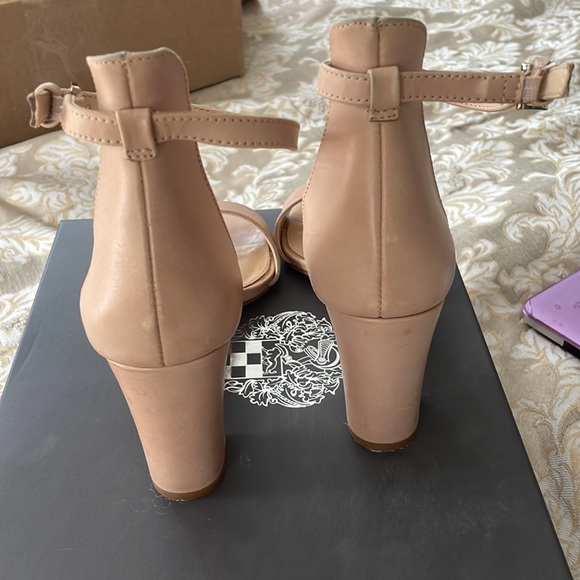 Vince Camuto- size 8.5 - Picture 3 of 11